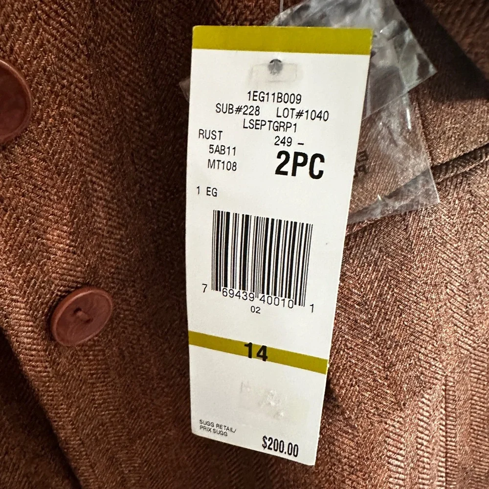 Le Suit Rust Brown Blazer and Skirt Set with Patterned Scarf (new) Size 14 - Picture 2 of 11